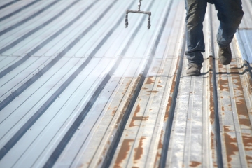 priming-metal-roofing-system